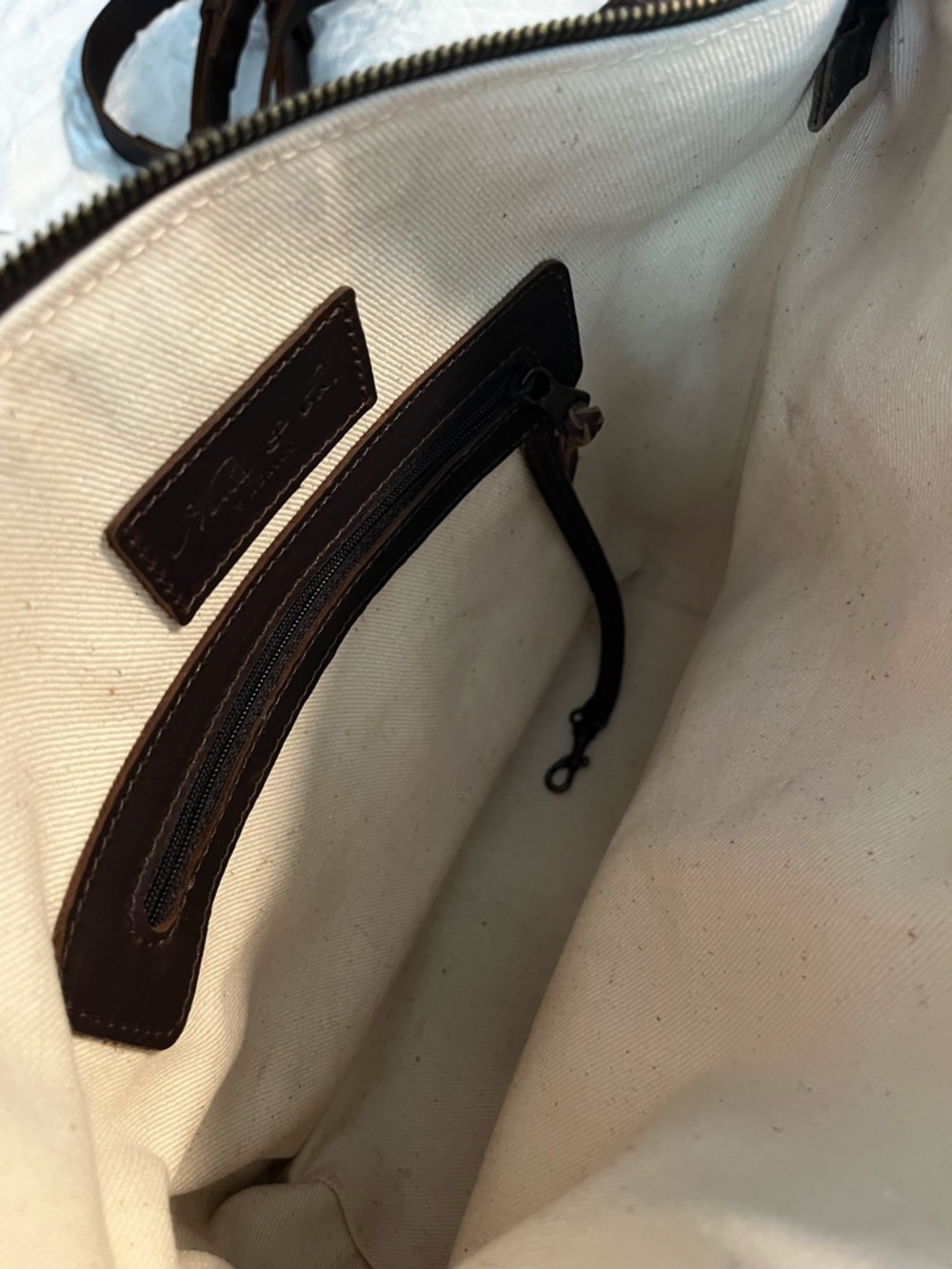 Nena & Co Handcrafted Mexican Wool and Leather Medium Day Bag - Picture 5 of 9